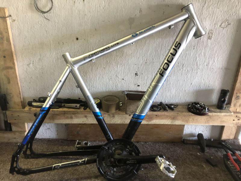 Rám FOCUS NORTHERN LITE vel. L + kliky SHIMANO DEORE (175mm)