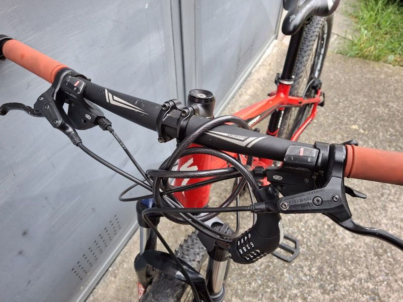 Specialized Rockhopper S (rv 2014)