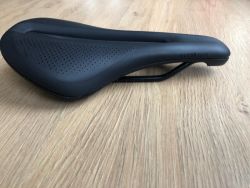 Sedlo TREK Verse Elite 145mm