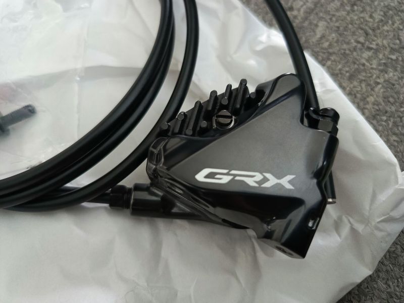 Třmeny 2x GRX BR-RX810 flat mount NOVÉ