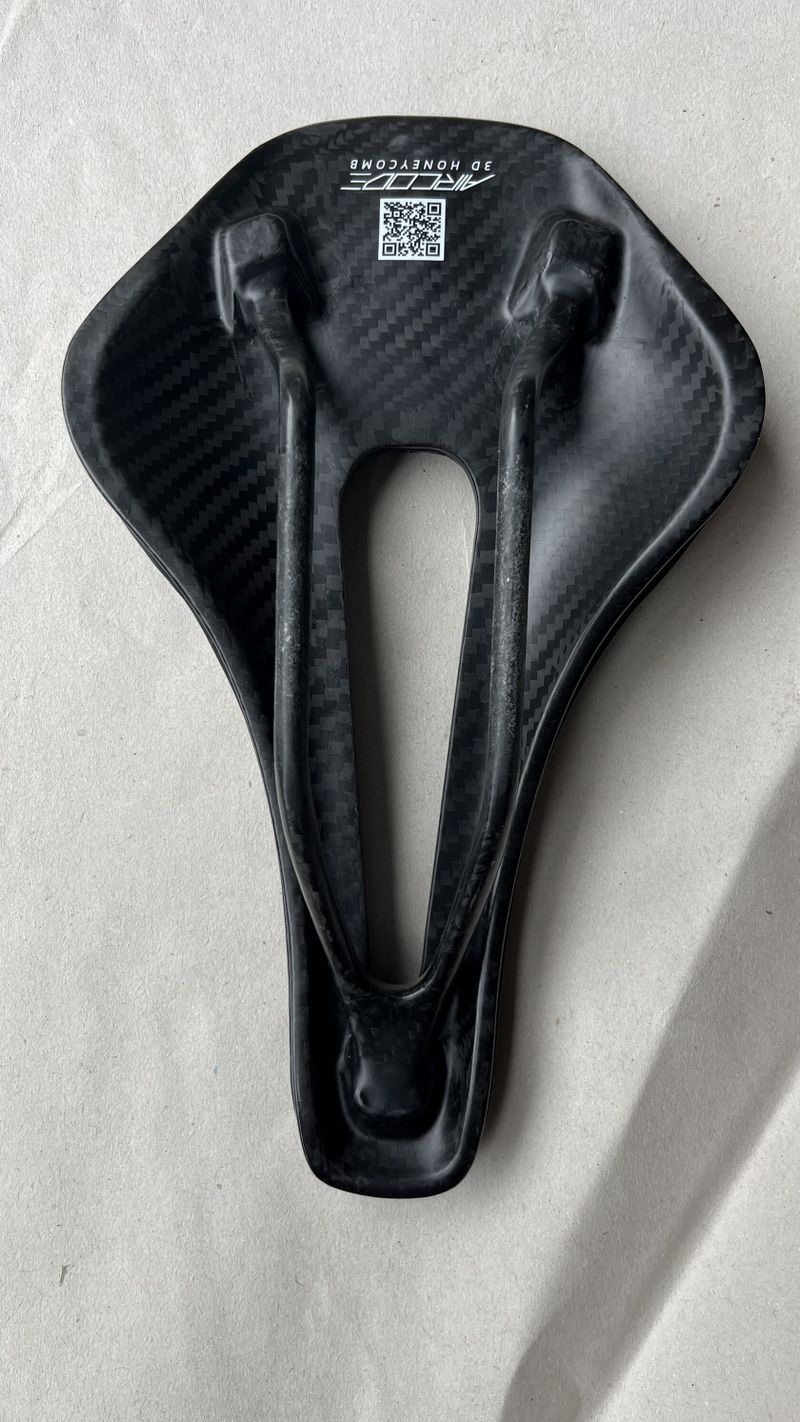 Karbonové sedlo 3D tisk