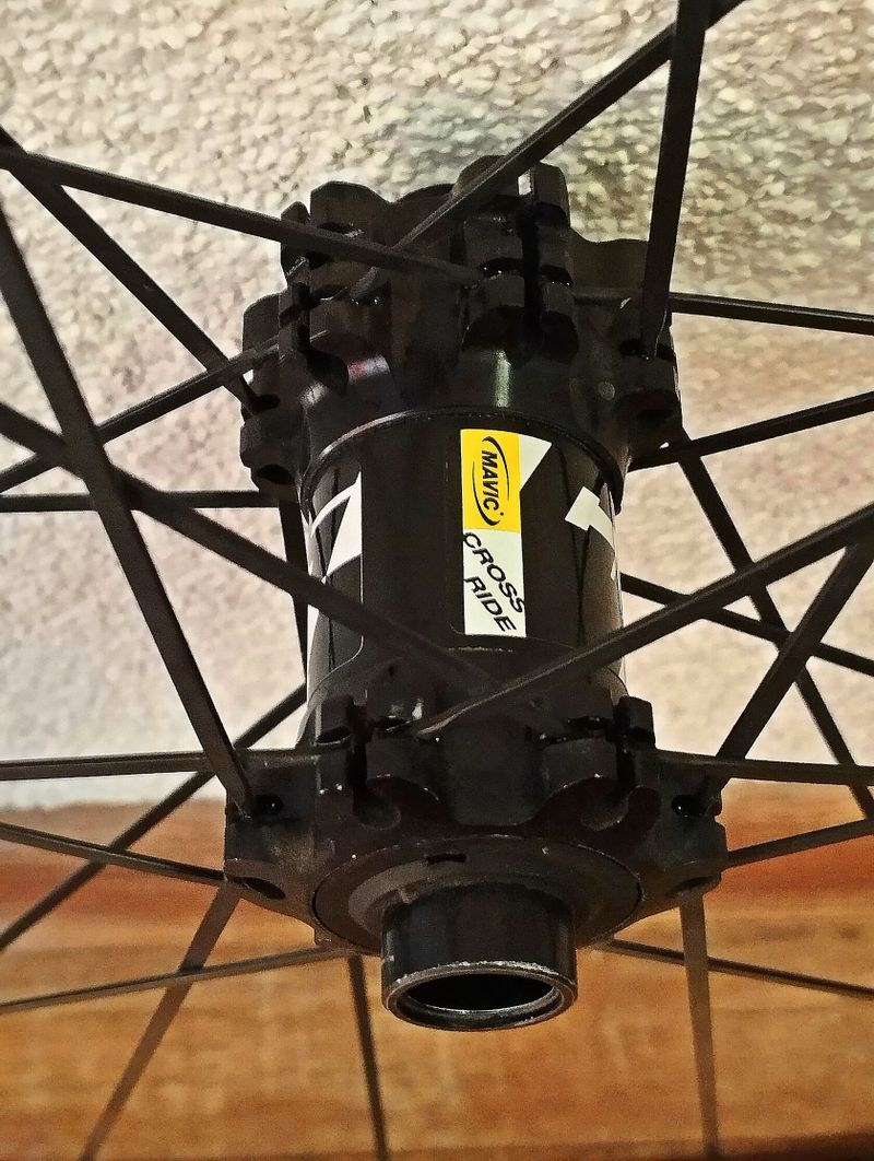 Zapletená kola Mavic CrossRide 29"