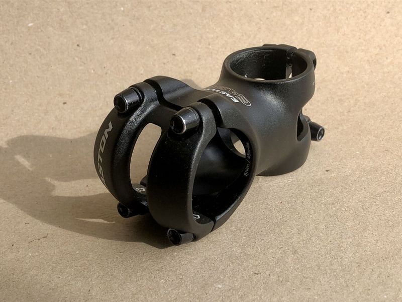 Představec Easton EA90 STM 7D - 50/31,8 mm, černá