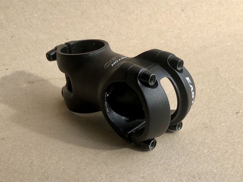 Představec Easton EA90 STM 7D - 50/31,8 mm, černá