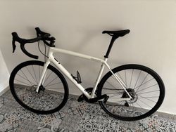2025 Specialized Aethos Comp, Shimano 105 Di2, vel. 56