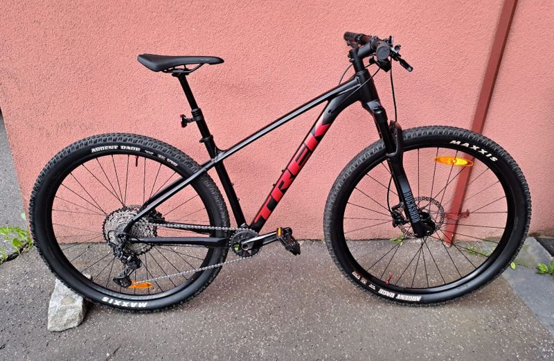 XC kolo TREK X-Caliber 9 + příslušenství. Záruka.