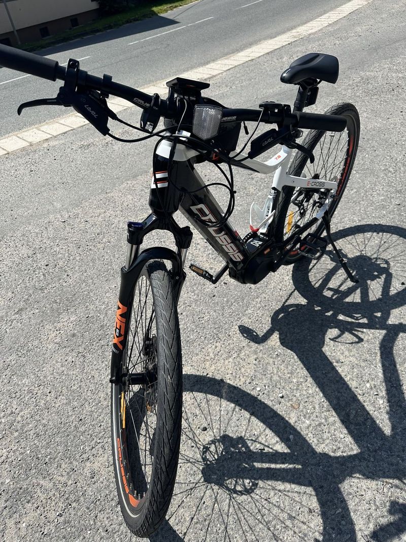 Dámské crossové elektrokolo