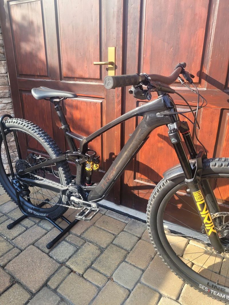 NOVY Trek fuel exe 9.8 gx axs (ZLAVA DO KONCA TYZDNA)