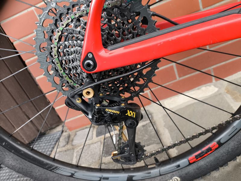 BMC Teamelite01 lehounké celokarbonové kolo na karbonových ráfcích
