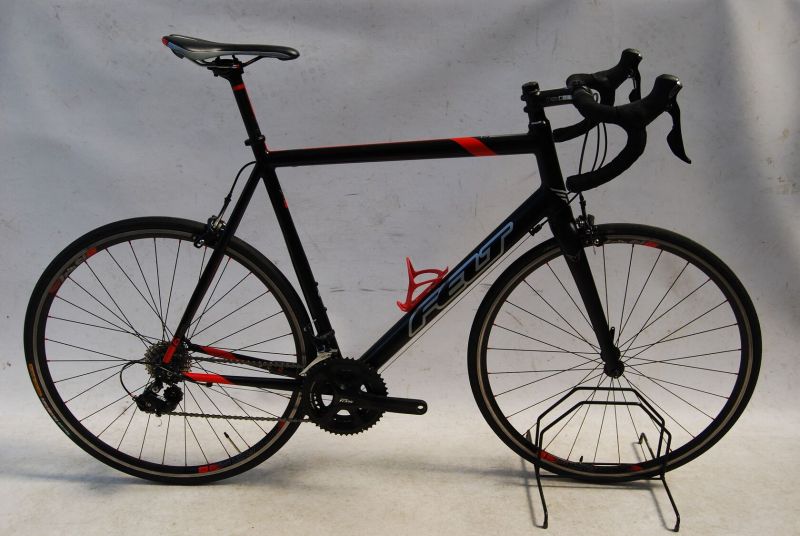 Silniční kolo Felt 61cm