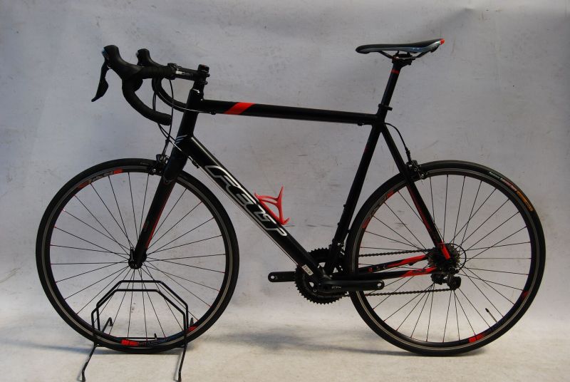 Silniční kolo Felt 61cm