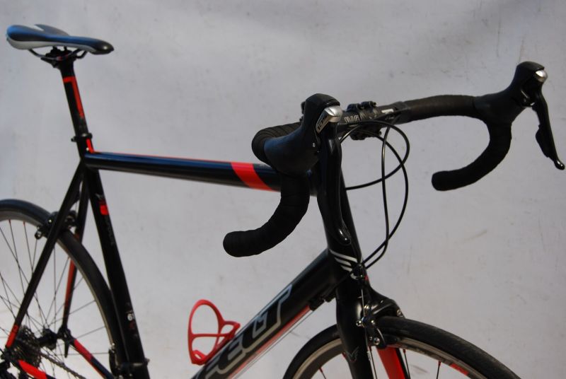 Silniční kolo Felt 61cm