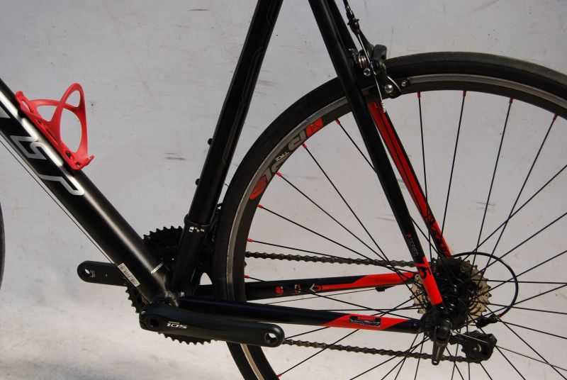 Silniční kolo Felt 61cm