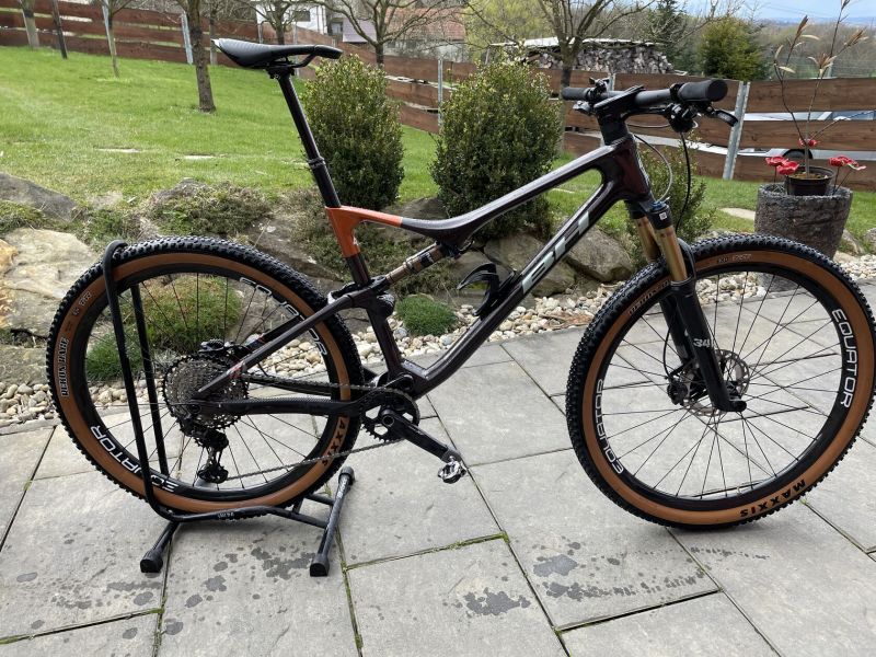 BH LYNX RACE EVO 8.5 - velikost XL