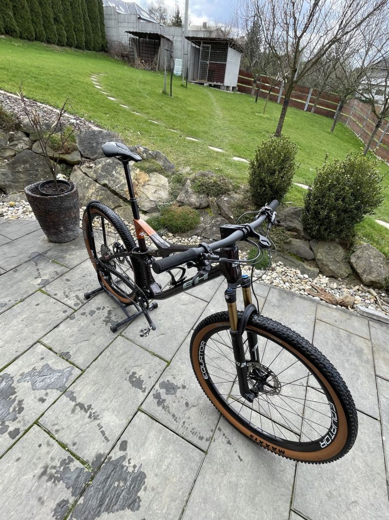 BH LYNX RACE EVO 8.5 - velikost XL