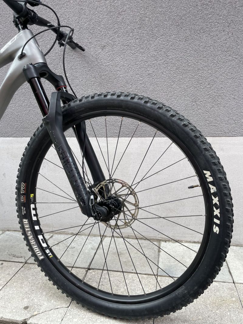 Whyte S-120 Carbon R - velikost . M ( pro postavu 168-178cm )