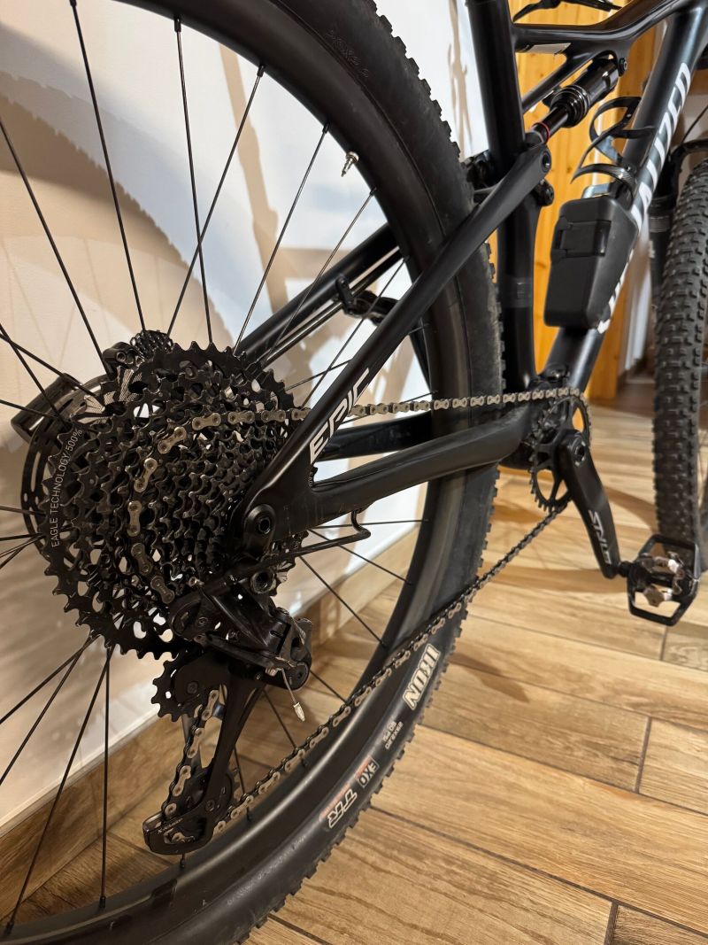 Specialized Epic Evo Expert 2020 – TOP stav, velikost M