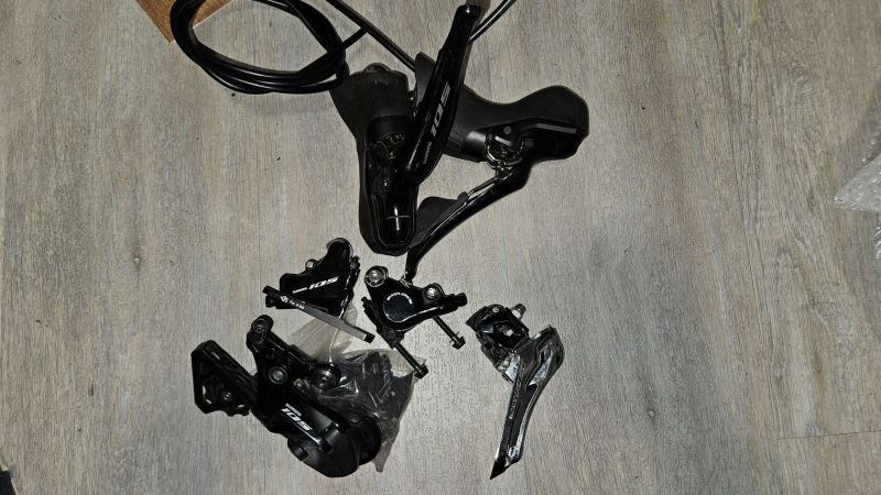Část sady Shimano 105 2x11