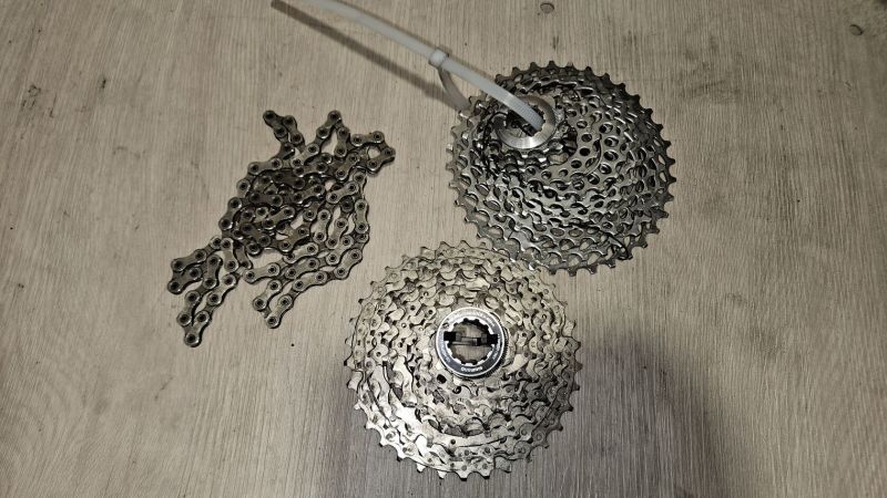Část sady Shimano 105 2x11