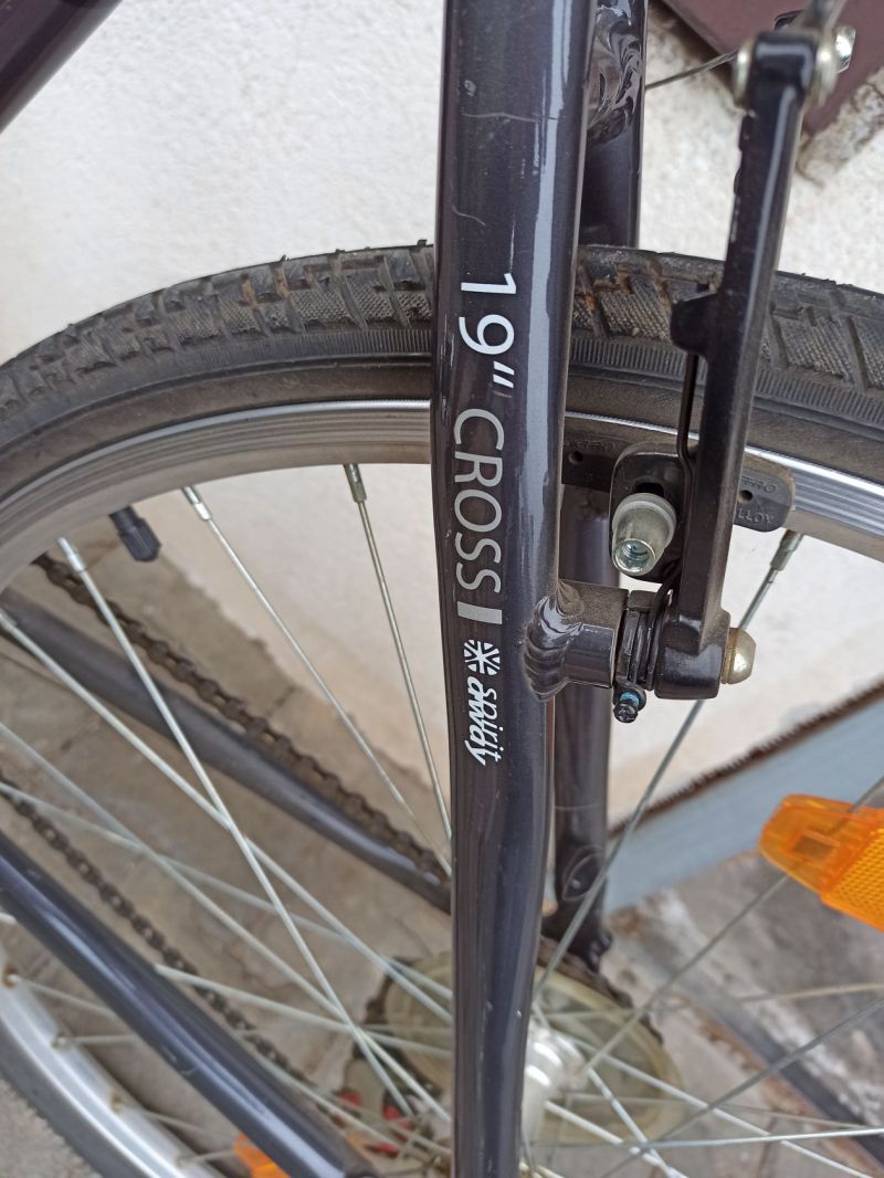 Prodám dámské crossové kolo, skoro nepoužívané, velikost 19´´