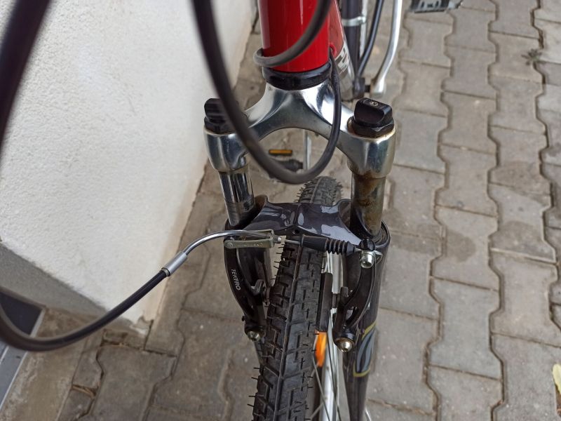 Prodám dámské crossové kolo, skoro nepoužívané, velikost 19´´