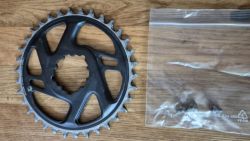Převodník SRAM Eagle Technology 34T sundaný z nového kola