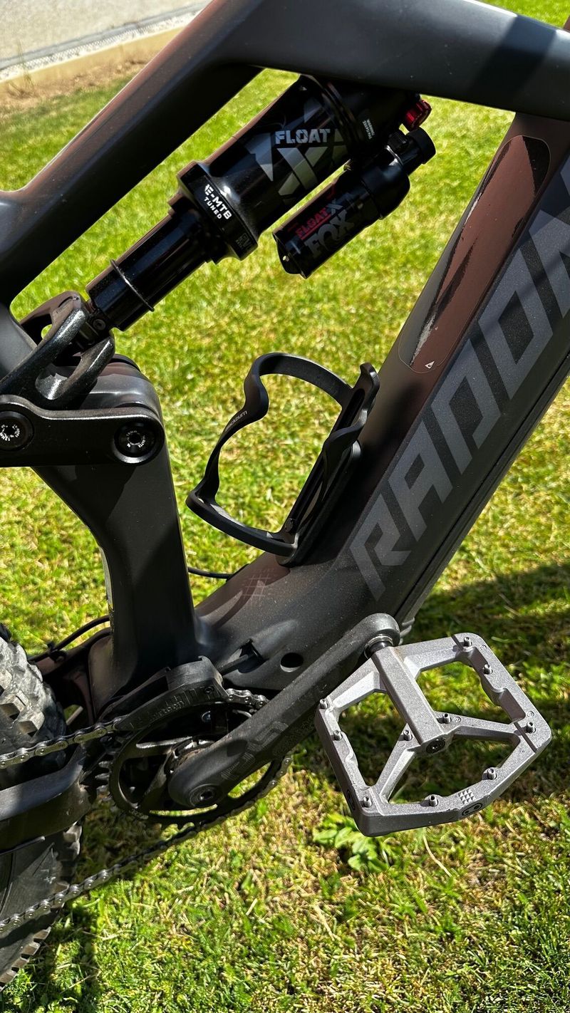 Karbonový e-bike RADON RENDER 8.0 625 - nájezd 1.400 km
