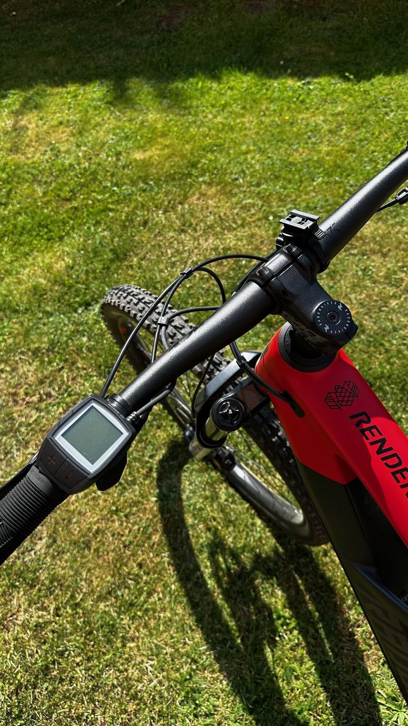 Karbonový e-bike RADON RENDER 8.0 625 - nájezd 1.400 km