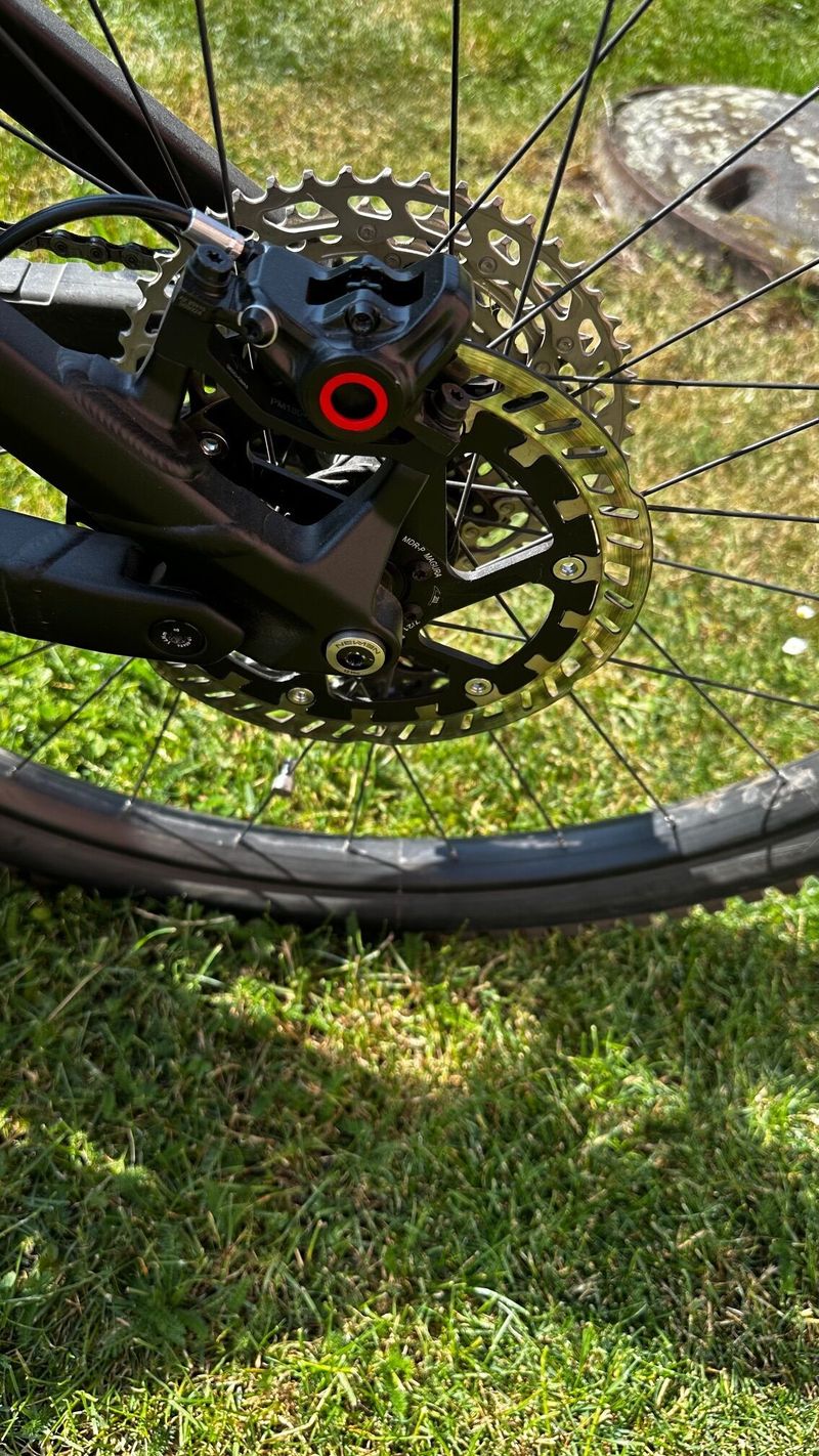 Karbonový e-bike RADON RENDER 8.0 625 - nájezd 1.400 km