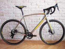 MERIDA CX400 na Shimano 105, vel L. Super stav