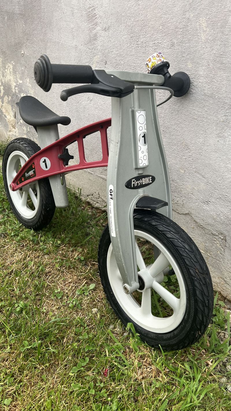 Odrážedlo FirstBike s adaptérem na snížení výšky
