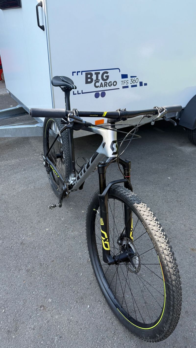 SCOTT Scale RC vel. XL