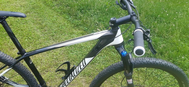 KARBONOVÉ HORSKÉ KOLO SPECIALIZED