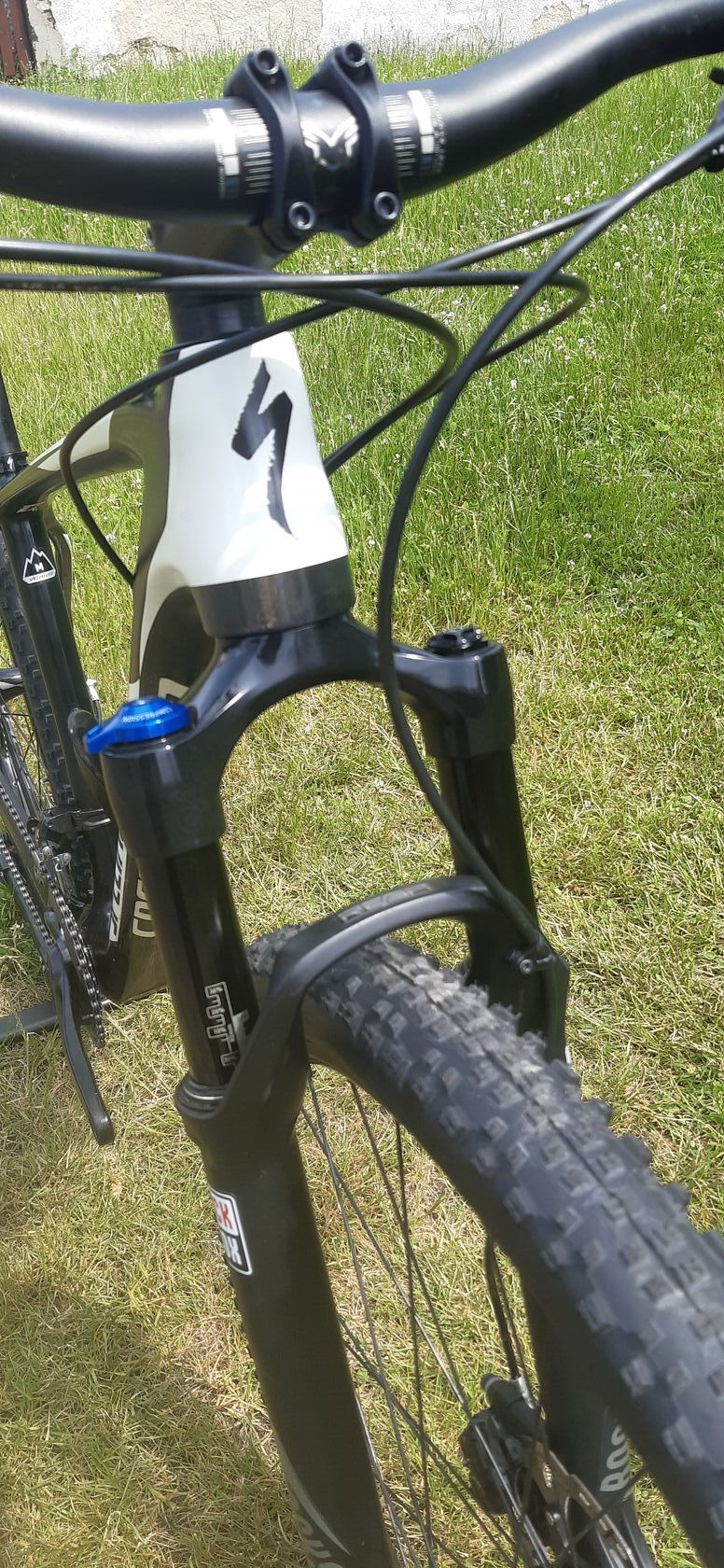 KARBONOVÉ HORSKÉ KOLO SPECIALIZED