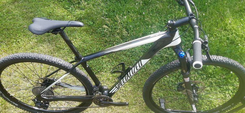 KARBONOVÉ HORSKÉ KOLO SPECIALIZED