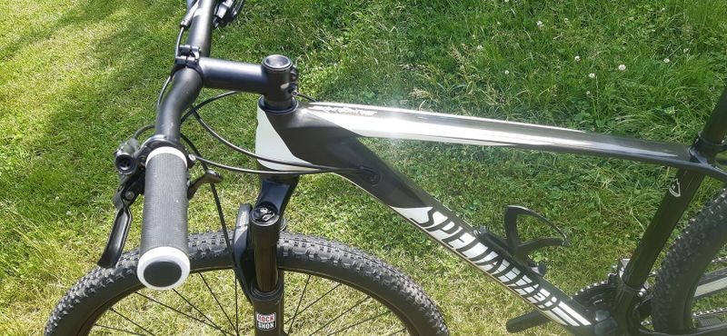 KARBONOVÉ HORSKÉ KOLO SPECIALIZED
