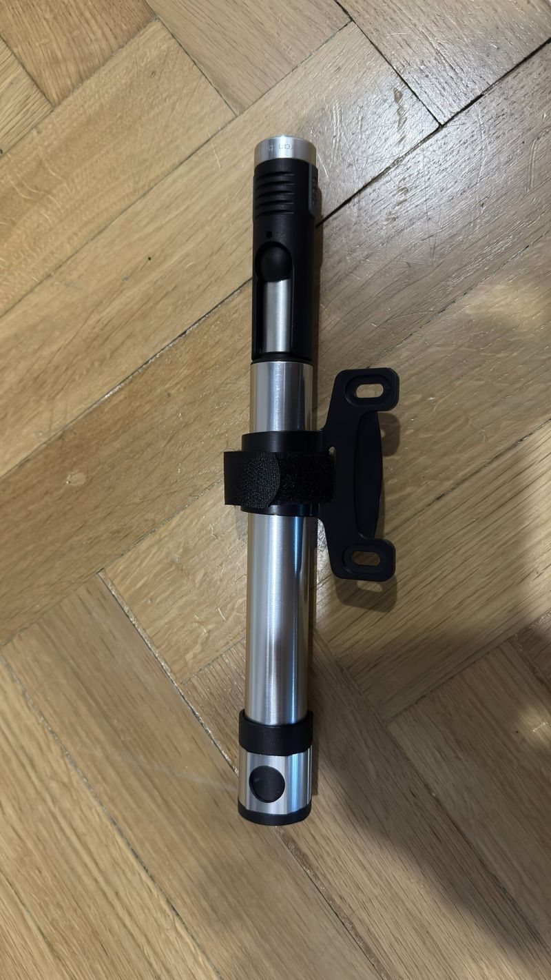 Pumpa na kolo CRANKBROTHERS Klic HV Gauge CO2