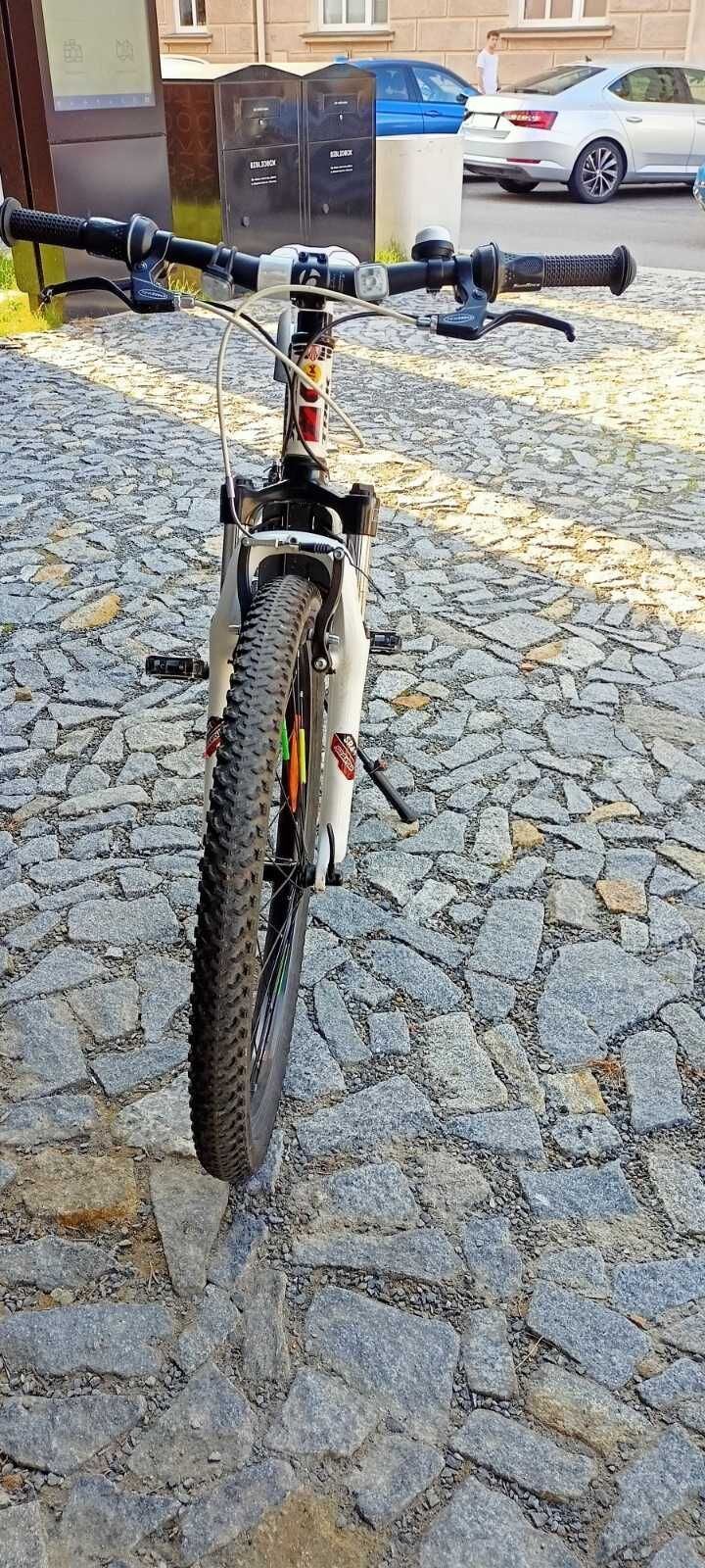 Trek MT240