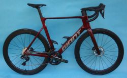 GIANT Propel Advanced Pro 0 Di2 – závodní aero silnička - NOVÁ