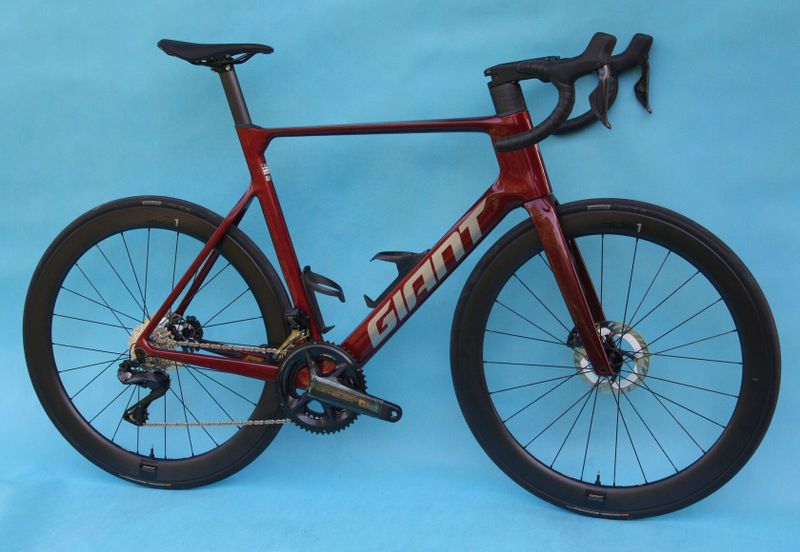 GIANT Propel Advanced Pro 0 Di2 – závodní aero silnička - NOVÁ