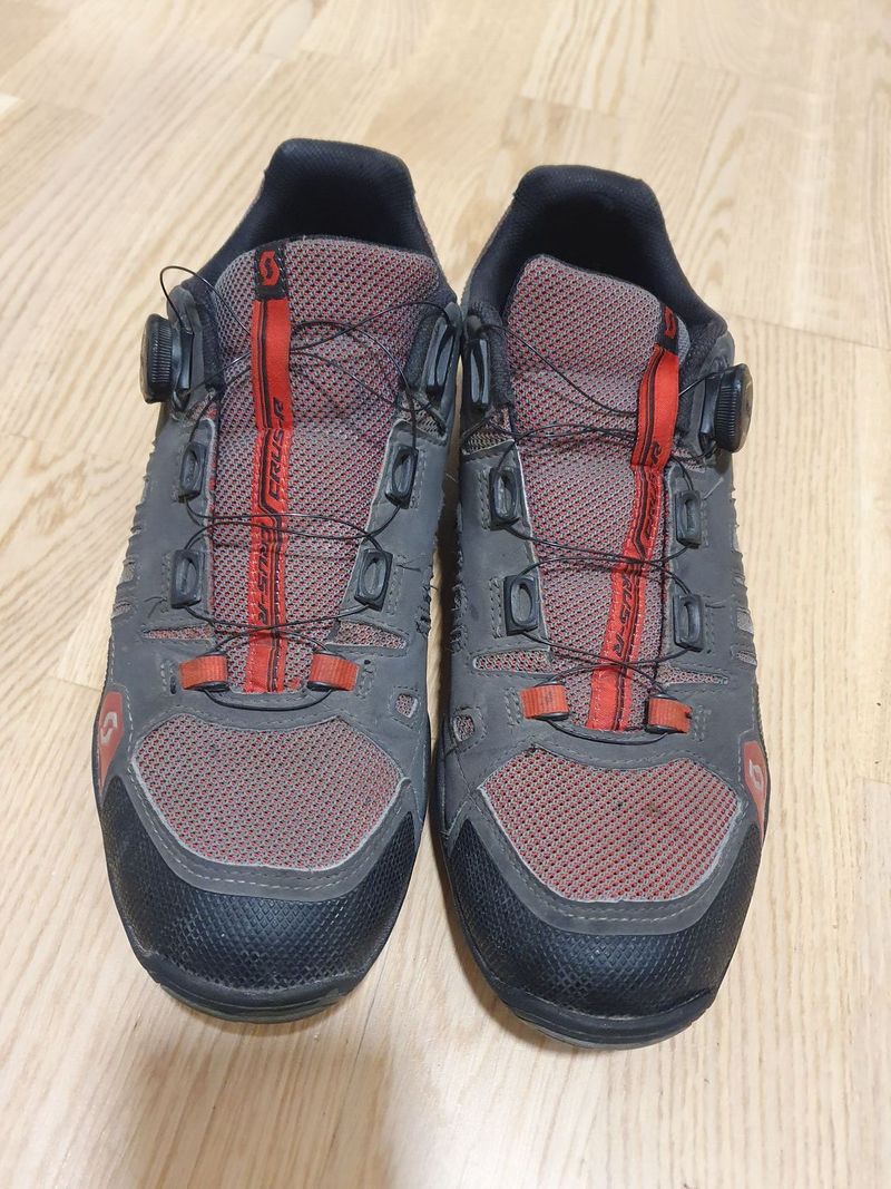 Prodám tretry SCOTT SPORT CRUS-R BOA anthracit/red 