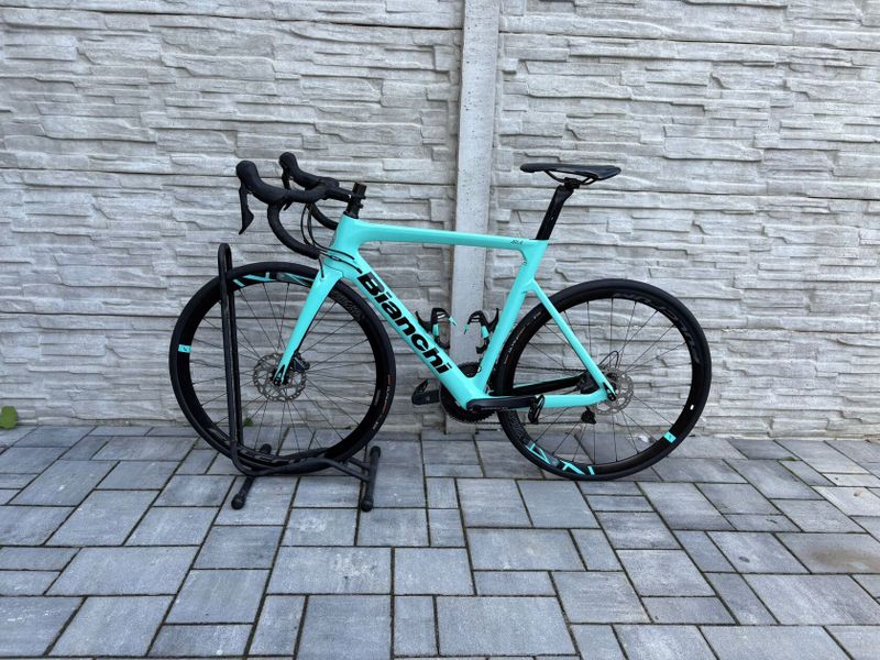 Bianchi aria Ultegra disc 