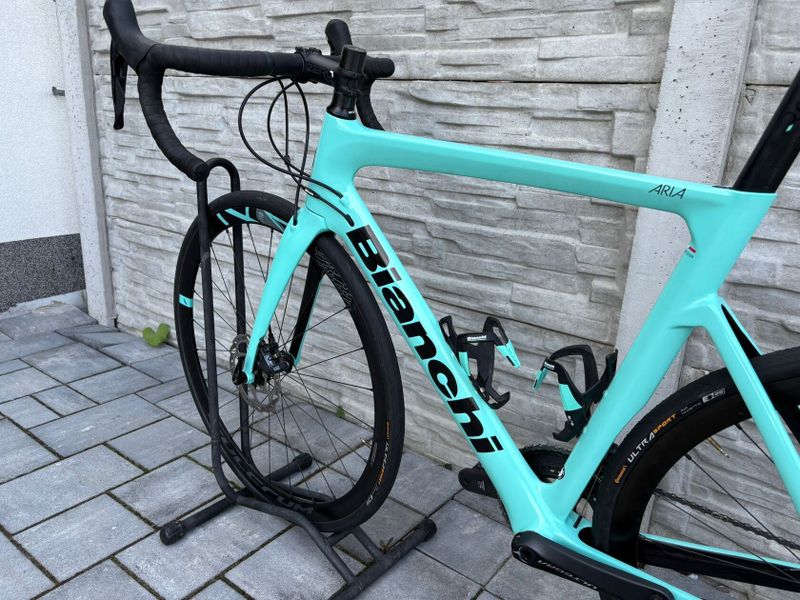 Bianchi aria Ultegra disc 