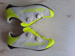 Dmt r1 carbon