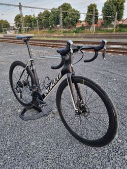 Specialized Tarmac Disc Di2