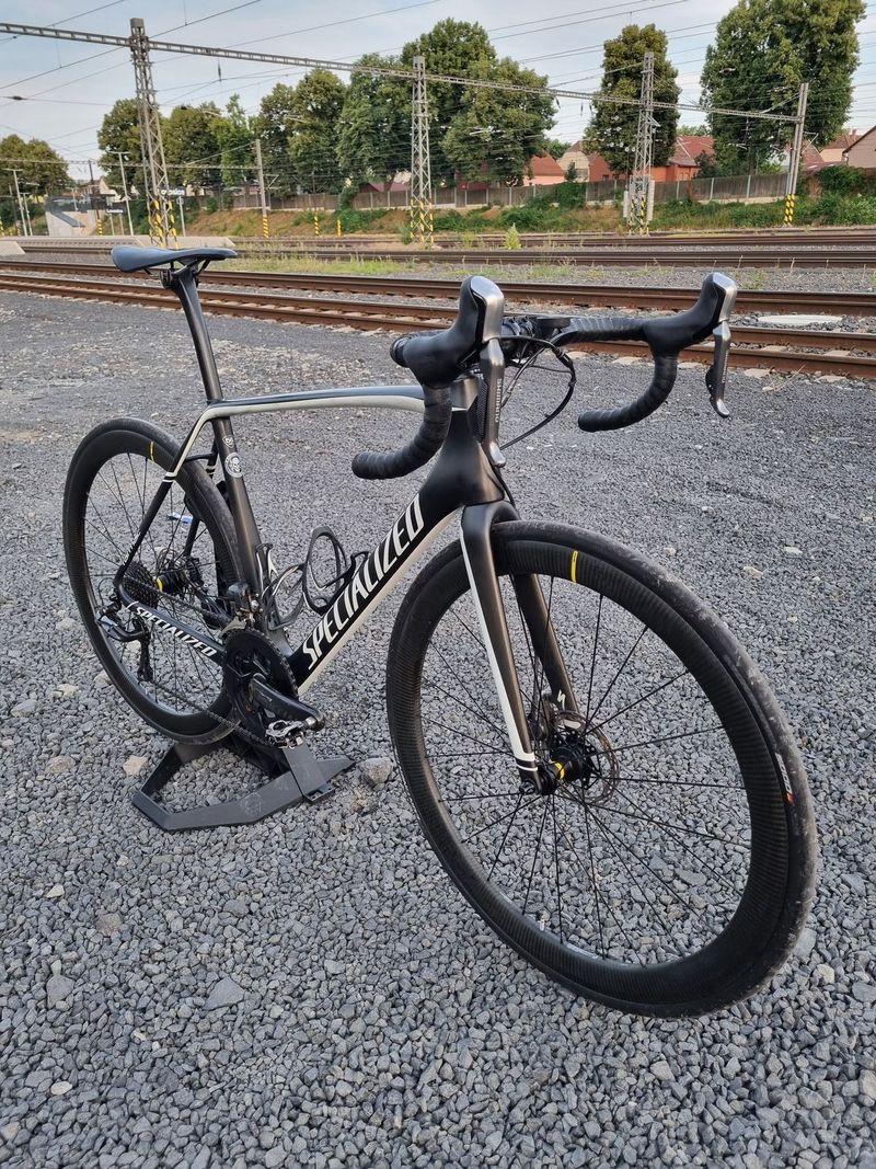 Specialized Tarmac Disc Di2