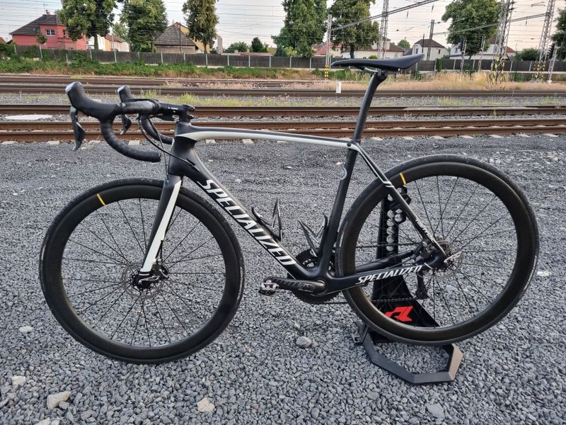 Specialized Tarmac Disc Di2