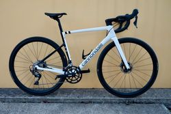 Kolo Cannondale SuperSix EVO Disc Ultegra CAS 2022 velikost 51
