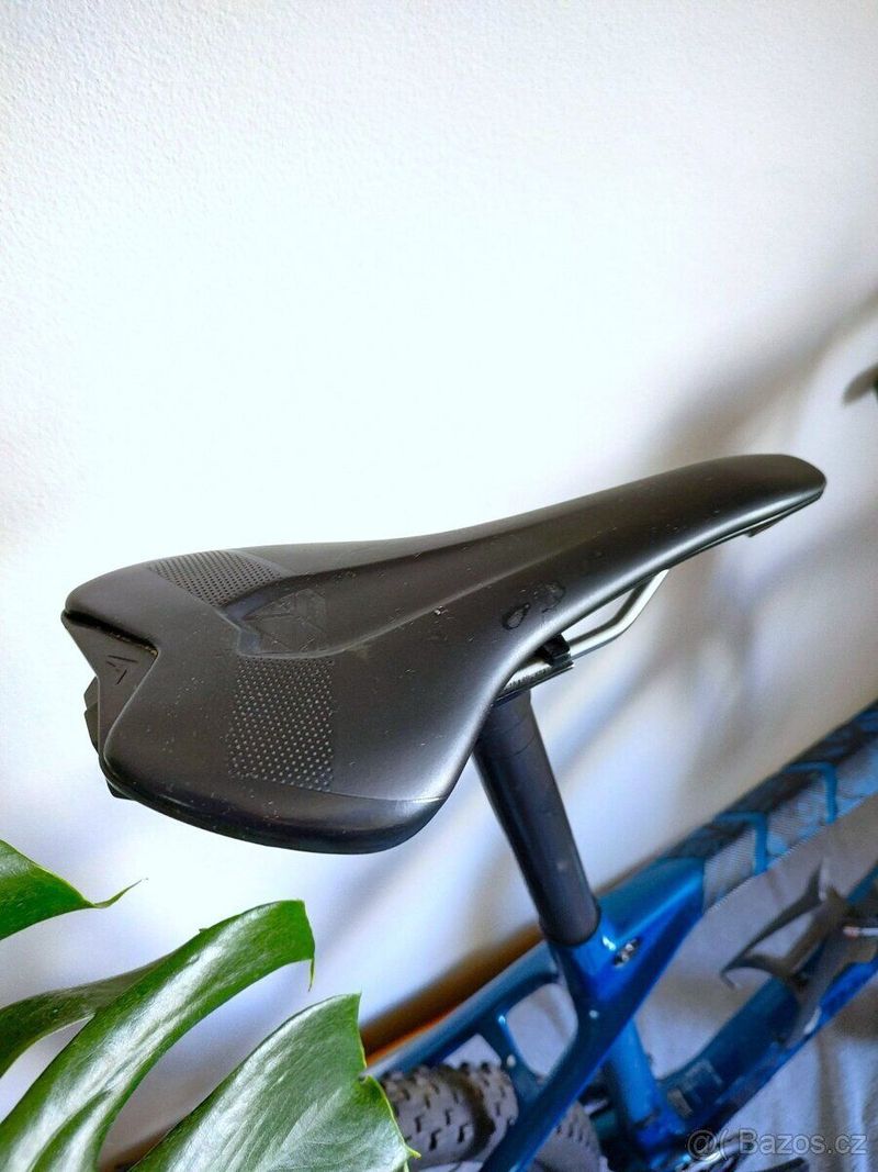 KARBONOVÝ GRAVEL MERIDA SILEX +6000 - GRAVEL ROKU - vel M