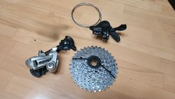 Kazeta Sram 9sp + přehazovačka a řazení Deore 